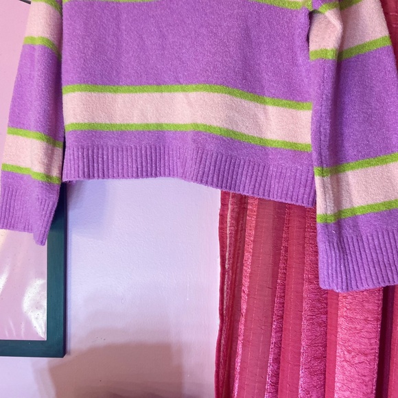 Wild Fable Orchid Campus–Ready Striped V Neck Pullover Sweater Women’s Small - Picture 3 of 5